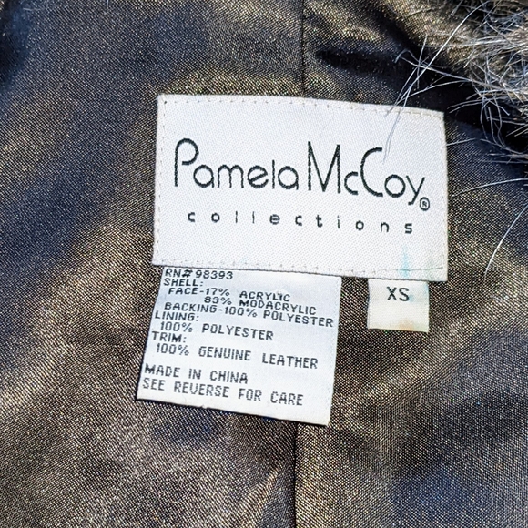 Vintage Pamela McCoy Women's Fur Vest - Picture 3 of 3